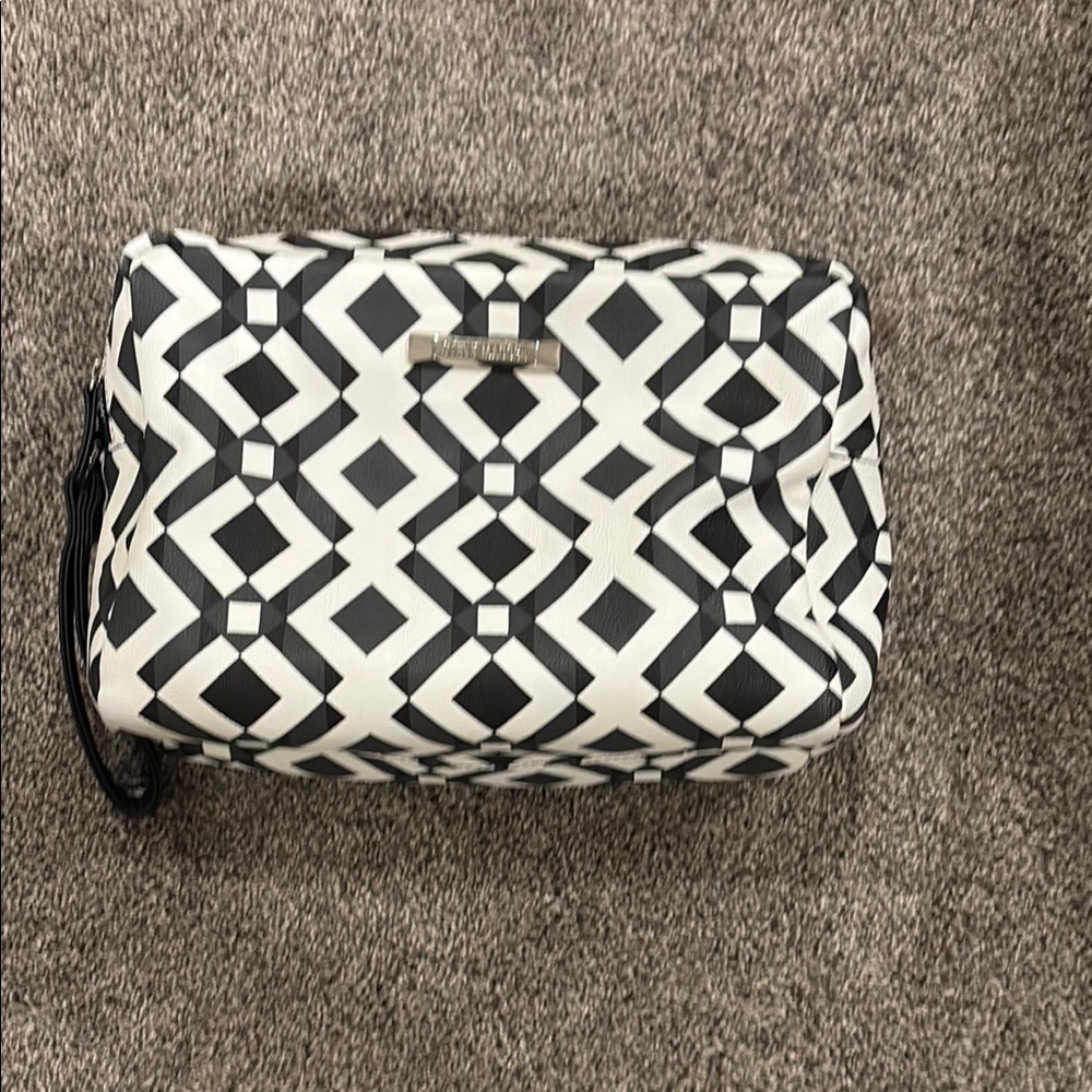 Steve Madden Black and White Geometric Large Double Zipper Cosmetic Bag